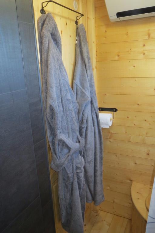 Camping Ferme Des Saules Hotel Bailleul  Bilik gambar