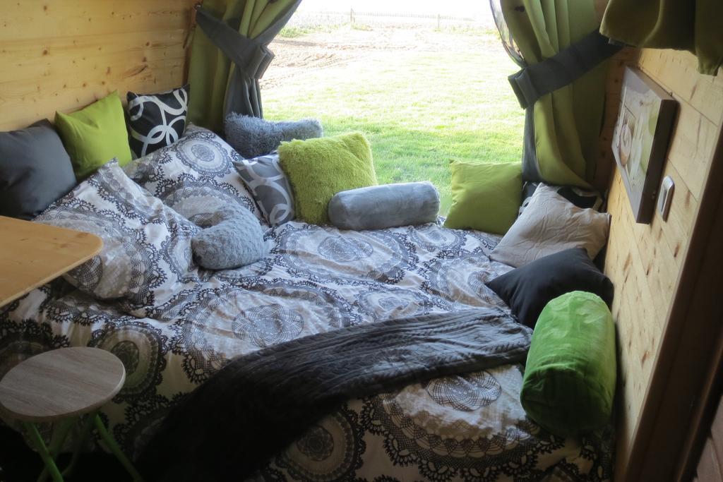 Camping Ferme Des Saules Hotel Bailleul  Bilik gambar